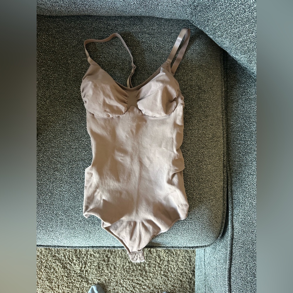 Women’s Shapeware nude/light pink color size small